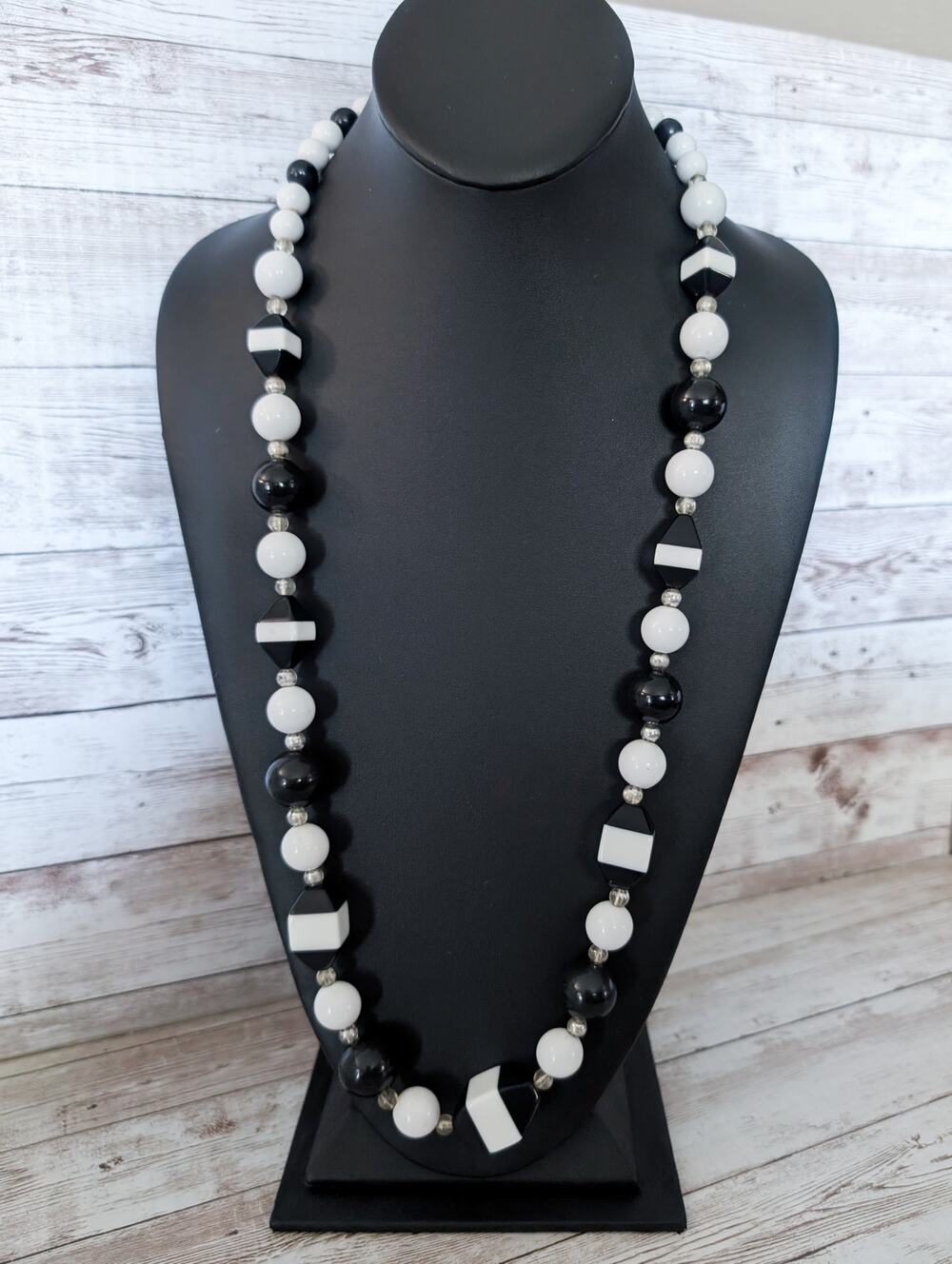 Vintage Necklace Chunky Retro Statement Necklace Black & White